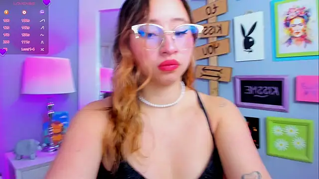 mia skys online show from December 2, 2025, 11:59 am