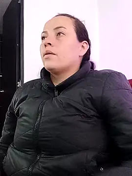  honey12 online show from September 11, 2025, 1:00 pm