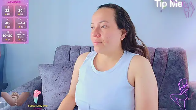  honey12 online show from October 20, 2025, 1:55 pm