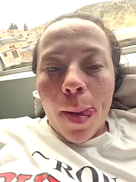  honey12 online show from November 2, 2025, 6:32 pm