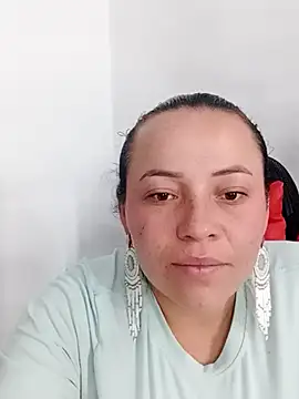  honey12 online show from November 13, 2025, 5:12 pm