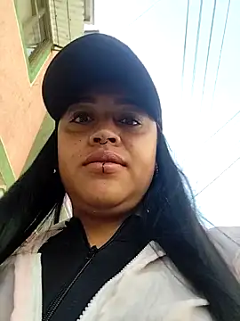 -Mia1 online show from September 26, 2025, 1:26 pm