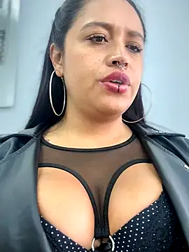 -Mia1 online show from December 1, 2025, 1:38 pm