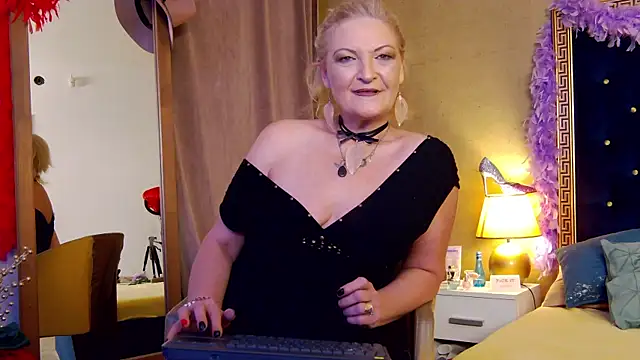 Snapshot of Allura_Jenson chatting on June 13, 2026, 9:24 pm Allura Jenson online show from June 13, 2026, 9:24 pm