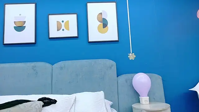 Ashley Evans22 online show from October 17, 2025, 8:22 pm