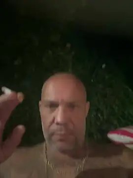 Snapshot of gitanomadrid chatting on July 4, 2026, 9:10 pm gitanomadrid online show from July 4, 2026, 9:10 pm