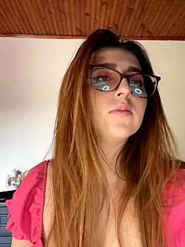 CoraVibes online show from September 19, 2025, 7:47 pm