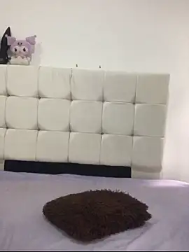 Kuromy x online show from April 19, 2026, 3:44 pm