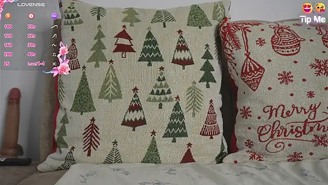 Roxybeautyy online show from April 21, 2026, 9:26 am