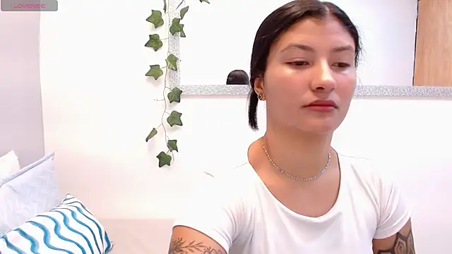 Snapshot of louis_k chatting on April 29, 2026, 11:25 am louis k online show from April 29, 2026, 11:25 am