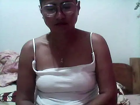 nathalie0045 online show from September 30, 2025, 11:04 am