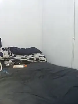 ASSQUEEN37Xx online show from April 18, 2026, 7:58 pm