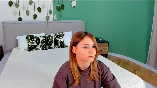 KimberlyPierceLove online show from September 26, 2025, 4:44 pm