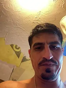 Snapshot of Arce92 chatting on November 24, 2025, 12:05 pm Arce92 online show from November 24, 2025, 12:05 pm