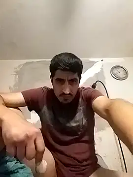 Snapshot of Arce92 chatting on December 17, 2025, 7:53 pm Arce92 online show from December 17, 2025, 7:53 pm