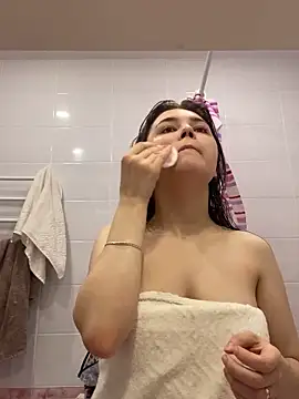 LeksaLove online show from November 12, 2025, 8:41 pm