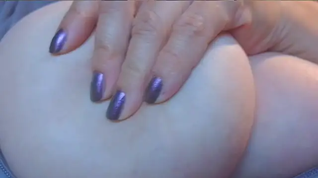 sharoldfox19 online show from September 19, 2025, 8:16 am