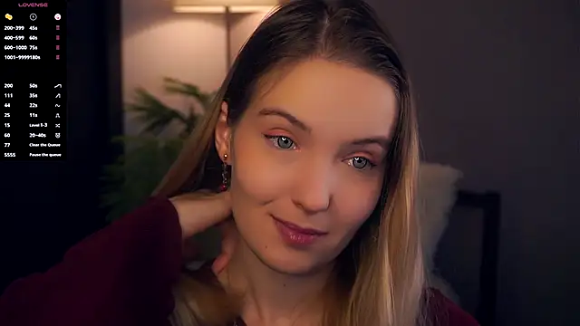 HongTomczak online show from October 22, 2025, 6:13 am