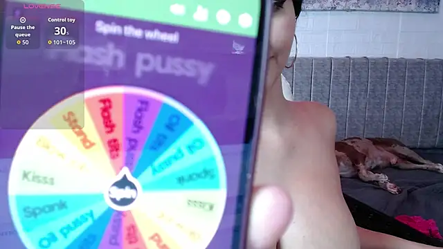 Carolinne Mel online show from September 22, 2025, 11:29 pm