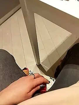 TaraWild online show from February 2, 2026, 5:44 pm