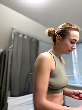 SugarDanger online show from November 7, 2025, 5:18 am