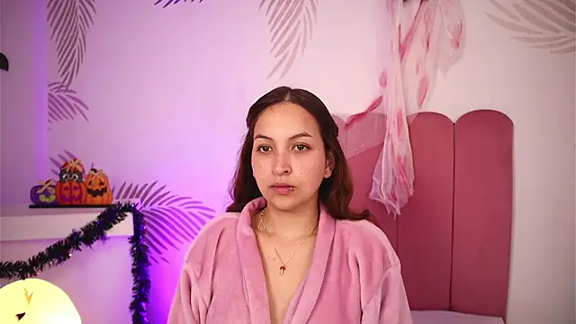 Arianaa Jones  online show from October 24, 2025, 1:40 pm