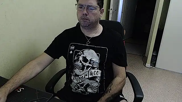 blueandwhite1 online show from December 3, 2024, 9:00 am