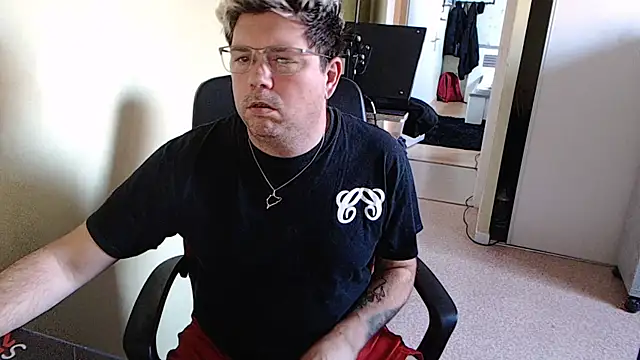 blueandwhite1 online show from December 27, 2024, 3:26 pm