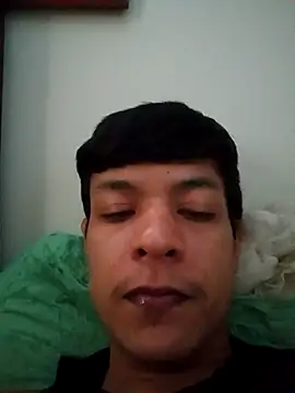 WillRodriguesf10 online show from November 10, 2025, 6:07 pm