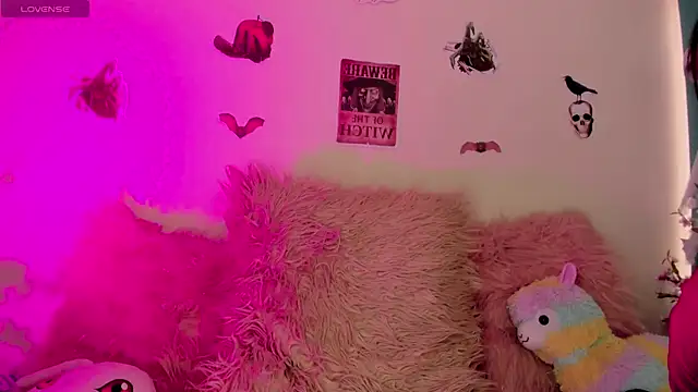 Snapshot of _chloe_moons_ chatting on October 7, 2025, 9:56 pm chloe moons online show from October 7, 2025, 9:56 pm