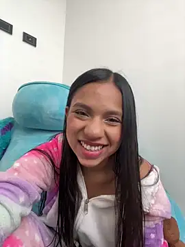 DaliaPearl online show from September 18, 2025, 12:07 pm