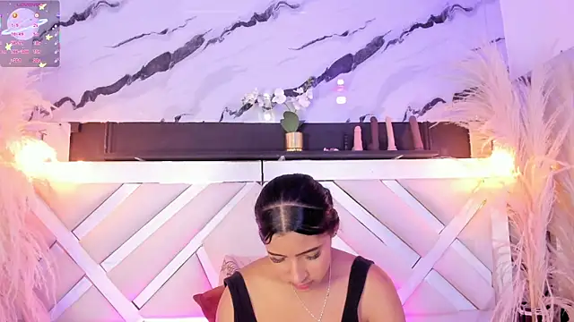 Zoe-Johnson  online show from May 15, 2026, 9:33 pm