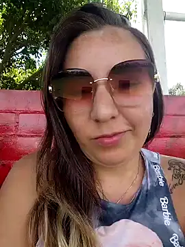 isabella lovem online show from April 21, 2026, 4:23 pm