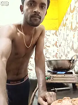 Snapshot of ShinuRoy chatting on July 22, 2026, 1:52 am ShinuRoy online show from July 22, 2026, 1:52 am