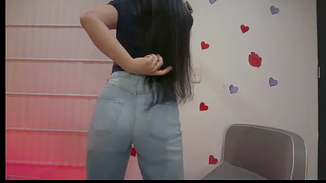 sasha jonne online show from June 1, 2026, 12:23 am
