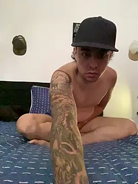 Jaguer2213 online show from October 19, 2025, 3:45 pm