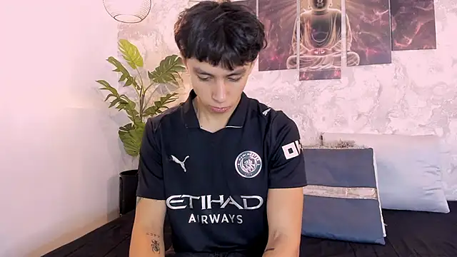 Tyler durten online show from October 5, 2025, 3:27 am