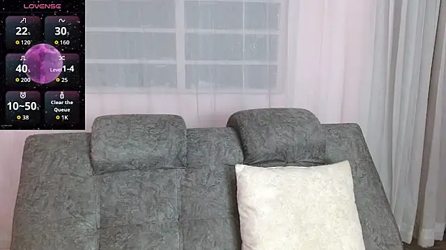 Snapshot of AnnieSparkle chatting on June 20, 2026, 12:03 am AnnieSparkle online show from June 20, 2026, 12:03 am