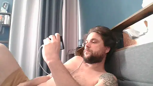 Snapshot of Titilouonlyf69 chatting on April 27, 2026, 9:29 am Titilouonlyf69 online show from April 27, 2026, 9:29 am