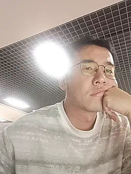 nnnnnan9527 online show from September 29, 2025, 7:02 am