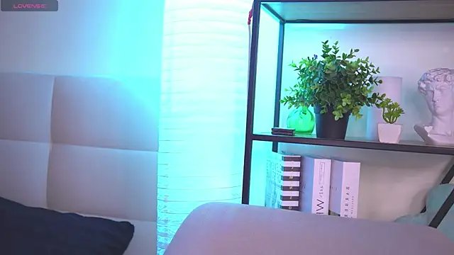 sofiaphoenixxx online show from September 15, 2025, 3:34 pm