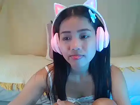 AnnewithanE online show from September 21, 2025, 4:03 am