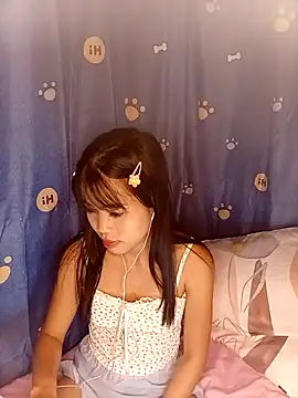 AnnewithanE online show from October 30, 2025, 9:15 pm