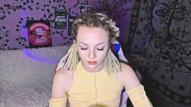 hotbeathoney online show from September 11, 2025, 9:04 pm