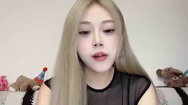 XingKongCOCO-107 online show from October 15, 2025, 11:10 am