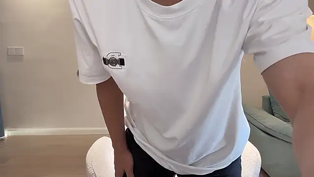 STxuguanhan online show from October 5, 2025, 8:23 am