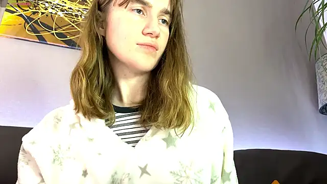 velina   online show from October 24, 2025, 8:27 pm