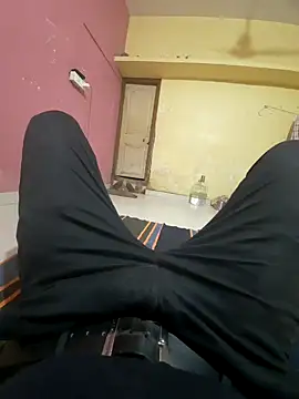 choot paglu online show from October 12, 2025, 1:43 pm