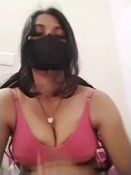 DivyaBhabhi69xh online show from October 20, 2025, 4:02 am