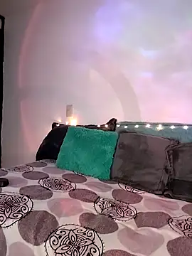 Emmaa  Smiith online show from September 22, 2025, 3:03 pm